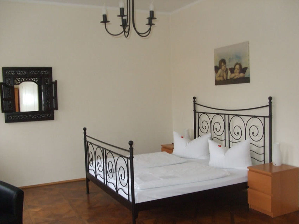 Gaestehaus Seraphinum 3*